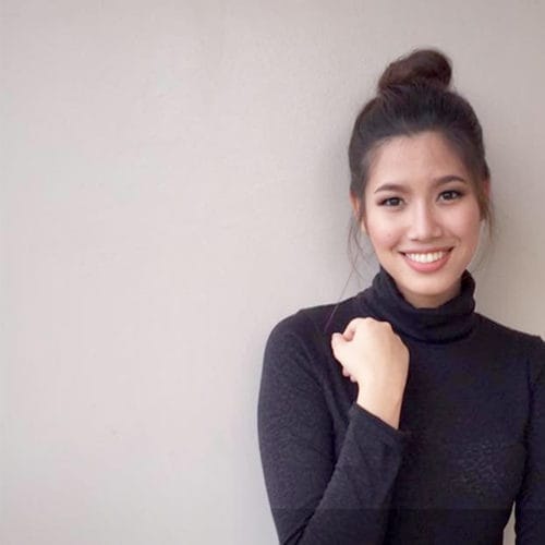 英語女性声優・ナレーター リーナ・デルロ ｜プロフィール写真